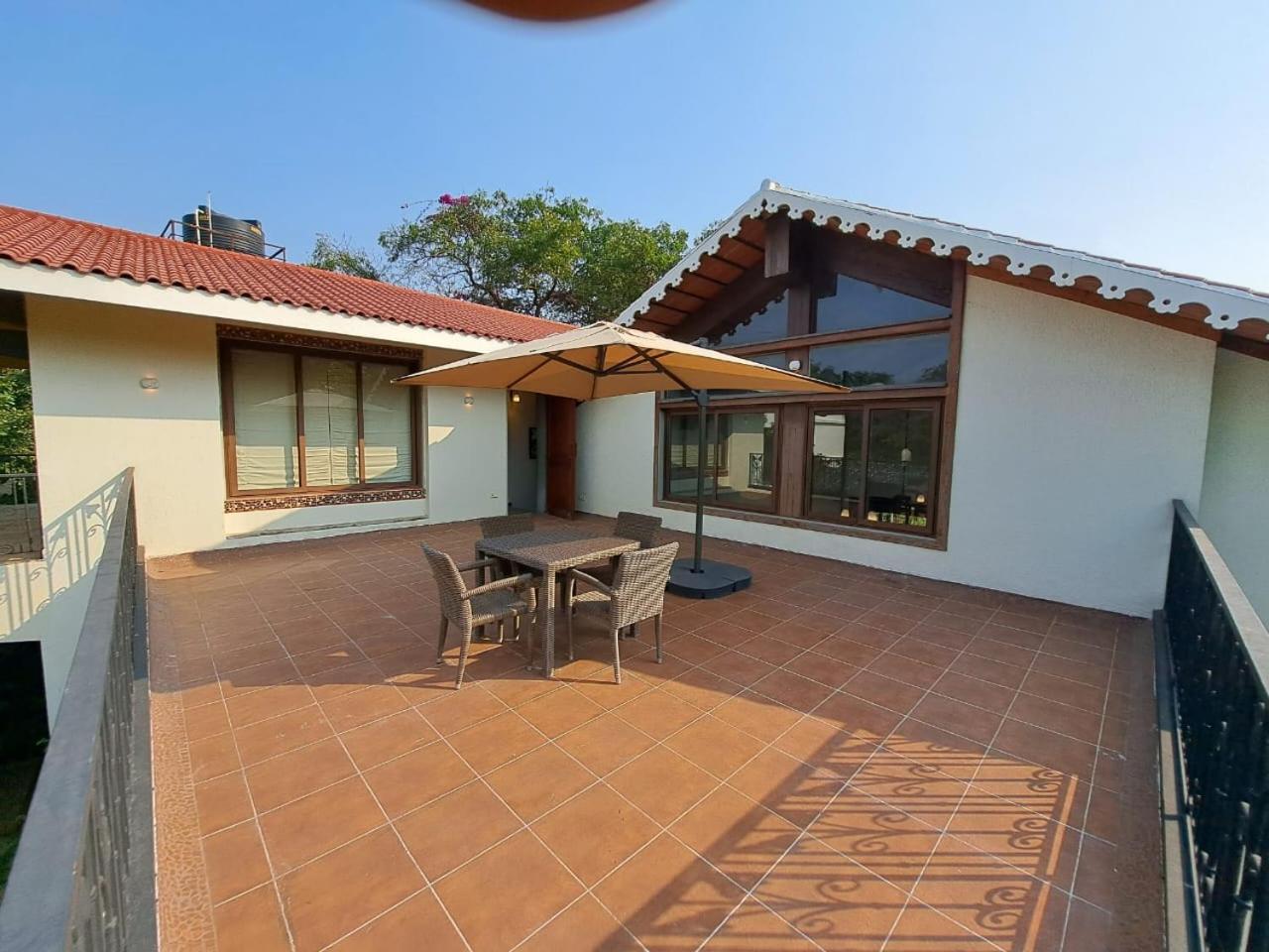 阿里巴格Casa Blanca 3Bhk W/Pool Near Mandwa, Alibaug别墅 外观 照片